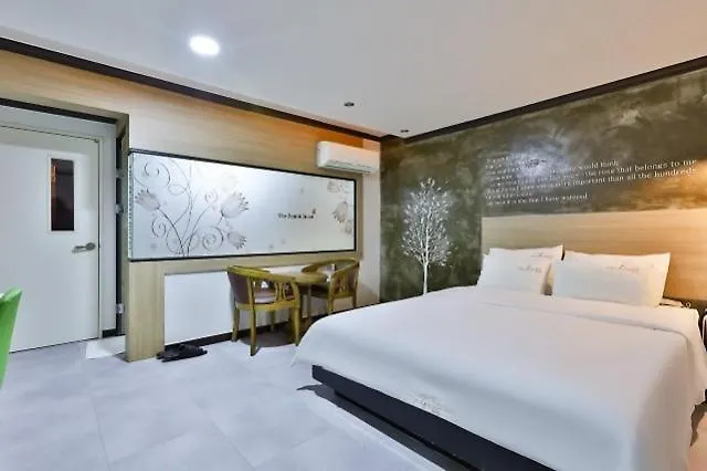 Busan Yeonsan The Zenith Hotel